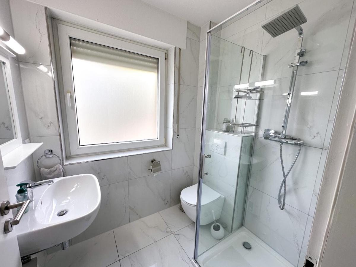 Stilvolles, Frisch Renoviertes 2Zi Apartment Mit Kueche Und Balkon In Kliniknaehe Bad Oeynhausen Exterior foto